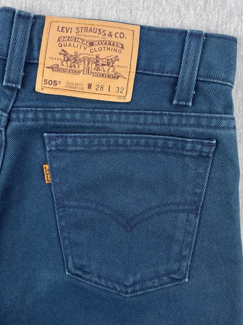 Vintage Levis 505 Orange Tab Jeans Mens 28x32 Deep Blue Denim 90s 94 Made in USA